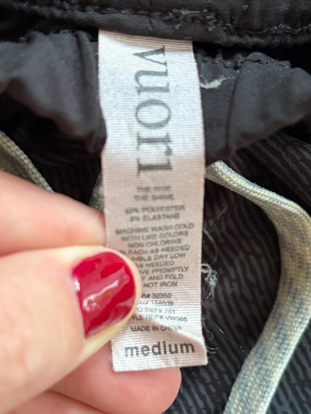 56. Size Medium VUORI Patterned Clementine Shorts - Picture 3 of 4